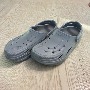 Crocs Off-Grid Clog Shoes (Grey)